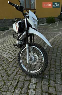 Мотоцикл Кросс Honda XR 150L 2023 в 