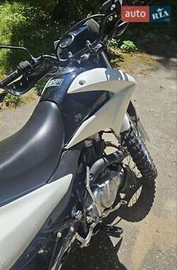 Мотоцикл Внедорожный (Enduro) Honda XR 150L 2014 в 