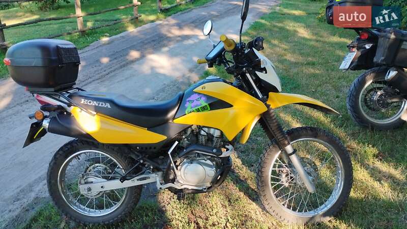 Мотоцикл Внедорожный (Enduro) Honda XR 150L 2014 в 