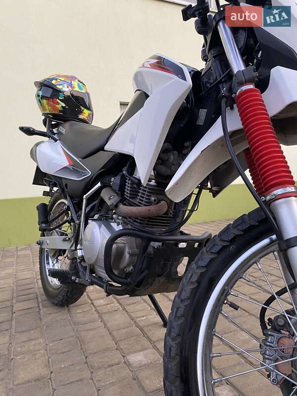 Мотоцикл Кросс Honda XR 150L 2015 в Киеве