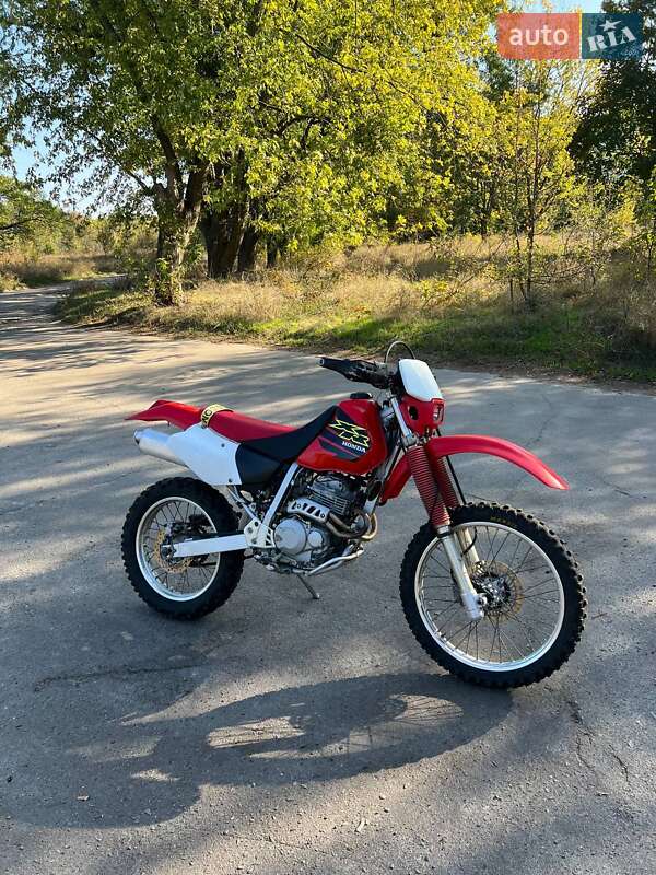 Мотоцикл Внедорожный (Enduro) Honda XR 250R 2000 в 