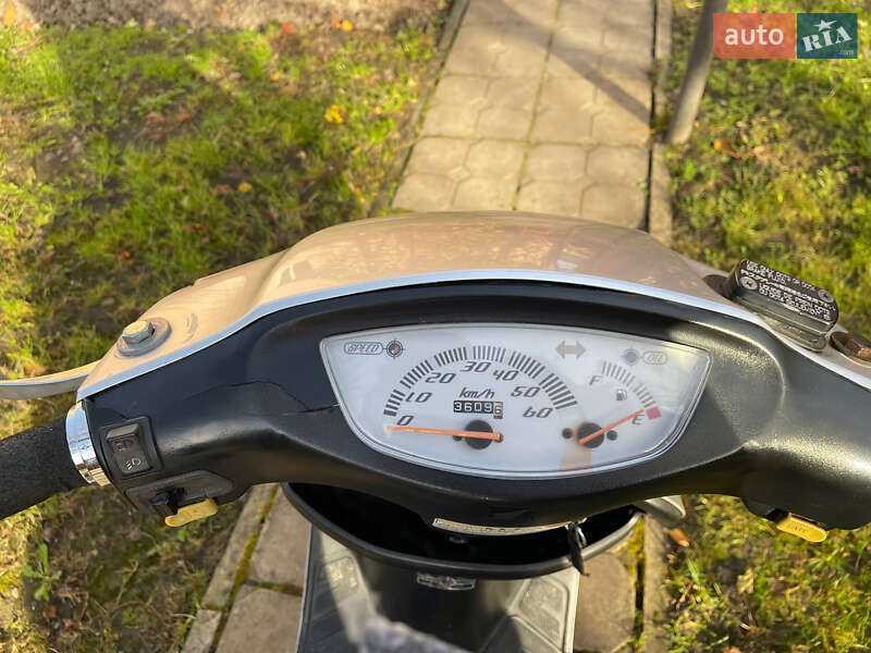 Мопеди Hongda Люкс 2010 в Дрогобичі