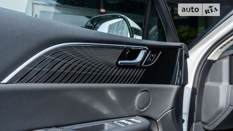 Внедорожник / Кроссовер Hongqi E-HS9 2022 в Львове