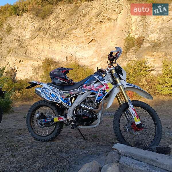 Мотоцикл Внедорожный (Enduro) Hornet Dakar 2022 в Мукачево фото Мотоцикл Внедорожный (Enduro) Hornet Dakar 2022 в Мукачево