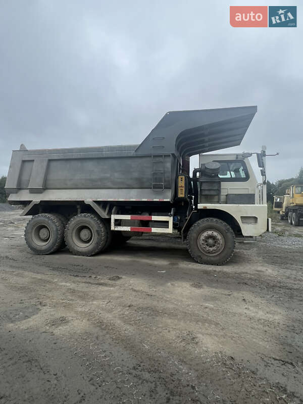 Самосвал Howo ZZ5707 2020 в Шепетовке