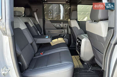 Внедорожник / Кроссовер Hummer EV SUV 2024 в 