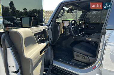 Внедорожник / Кроссовер Hummer EV SUV 2024 в 
