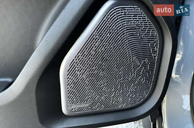Внедорожник / Кроссовер Hummer EV SUV 2024 в 