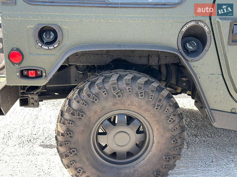 Внедорожник / Кроссовер Hummer H1 2000 в Киеве