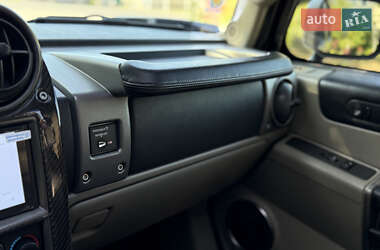 Внедорожник / Кроссовер Hummer H2 2003 в 