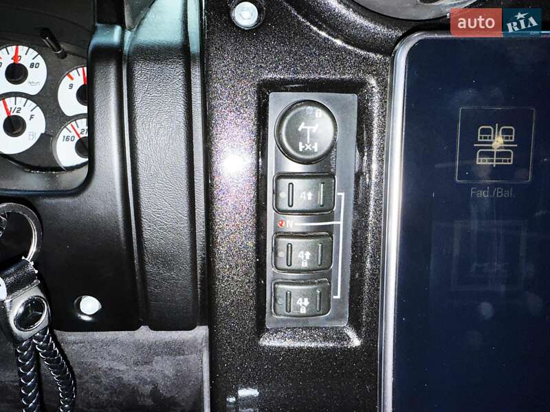 Внедорожник / Кроссовер Hummer H2 2002 в Львове фото 60 Внедорожник / Кроссовер Hummer H2 2002 в Львове