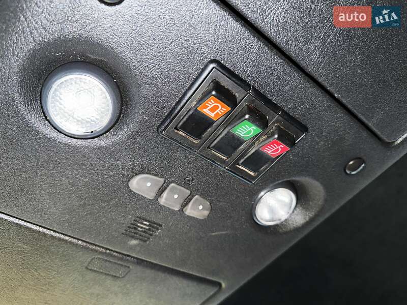 Внедорожник / Кроссовер Hummer H2 2002 в Львове фото 64 Внедорожник / Кроссовер Hummer H2 2002 в Львове