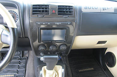 Внедорожник / Кроссовер Hummer H3 2006 в 