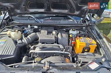 Внедорожник / Кроссовер Hummer H3 2006 в 