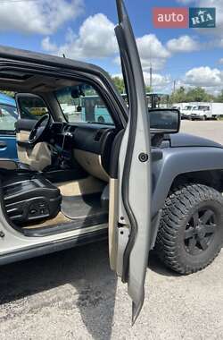 Внедорожник / Кроссовер Hummer H3 2006 в 