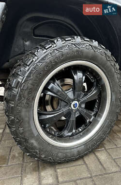 Внедорожник / Кроссовер Hummer H3 2006 в 