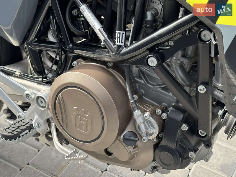 Мотоцикл Супермото (Motard) Husqvarna 701 Supermoto 2024 в Одессе фото 9 Мотоцикл Супермото (Motard) Husqvarna 701 Supermoto 2024 в Одессе