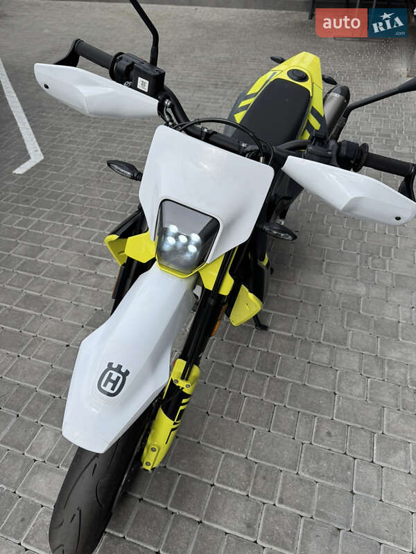 Мотоцикл Супермото (Motard) Husqvarna 701 Supermoto 2024 в Одессе фото 18 Мотоцикл Супермото (Motard) Husqvarna 701 Supermoto 2024 в Одессе