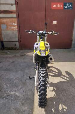 Мотоцикл Кросс Husqvarna FC 250 2022 в 