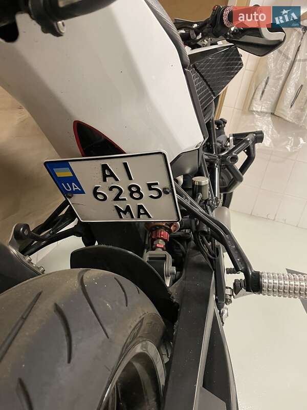 Мотоцикл Кастом Husqvarna Nuda 2012 в Киеве фото Мотоцикл Кастом Husqvarna Nuda 2012 в Киеве