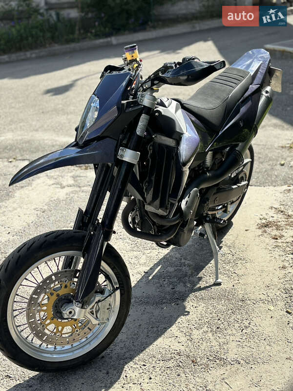 Мотоцикл Супермото (Motard) Husqvarna SMR 630 2010 в Киеве