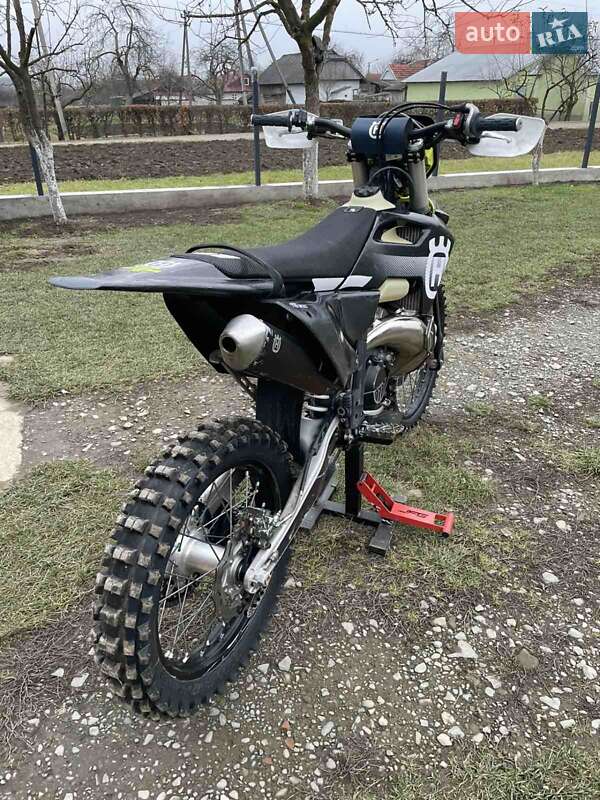 Мотоцикл Позашляховий (Enduro) Husqvarna TE 300 2024 в Коломиї фото 5 Мотоцикл Позашляховий (Enduro) Husqvarna TE 300 2024 в Коломиї