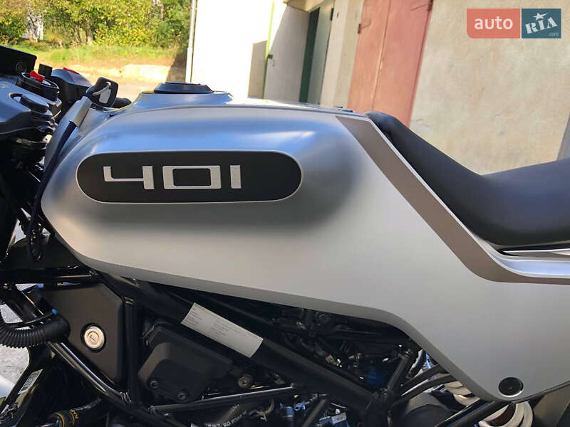 Кафе рейсер Husqvarna Vitpilen 2022 в Бориславі