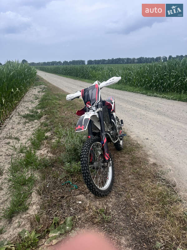 Мотоцикл Кросс Husqvarna WR 2012 в Ворзелі