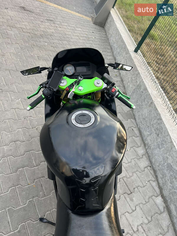 Спортбайк Hyosung GT 250R 2007 в Киеве фото 2 Спортбайк Hyosung GT 250R 2007 в Киеве