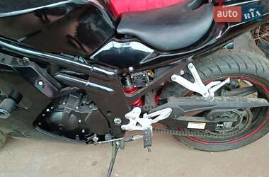 Спортбайк Hyosung GT 650R 2011 в 