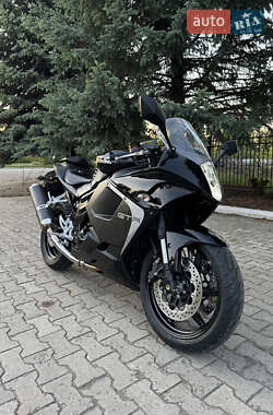 Мотоцикл Спорт-туризм Hyosung GT 650R 2013 в Южноукраинске