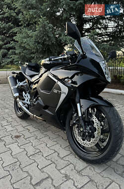 Мотоцикл Спорт-туризм Hyosung GT 650R 2013 в 