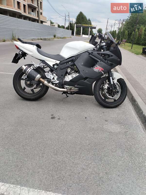 Спортбайк Hyosung GT 650R 2006 в Звягеле