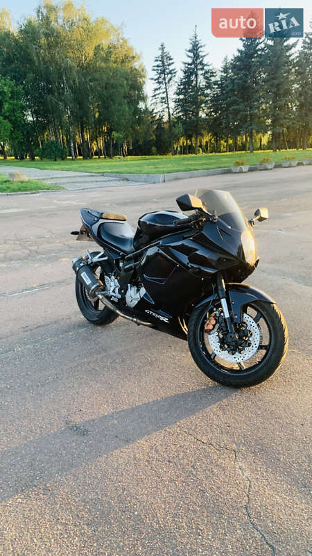 Hyosung GT 650R 2006