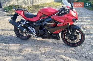 Спортбайк Hyosung GT 650R 2010 в Хотині