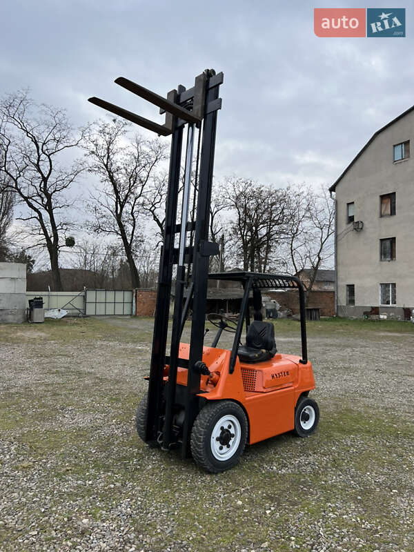 Вилочный погрузчик Hyster H 1990 в Черновцах