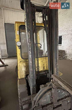 Вилочный погрузчик Hyster H 2002 в 