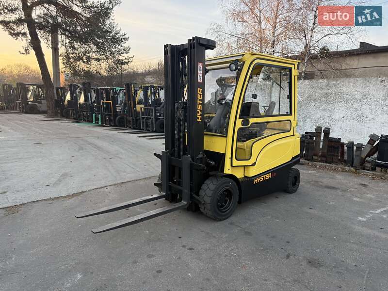 Вилочный погрузчик Hyster J 2011 в Киеве фото 2 Вилочный погрузчик Hyster J 2011 в Киеве