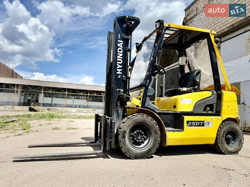 Вилочний навантажувач Hyundai 25D 2017 в Кривому Розі