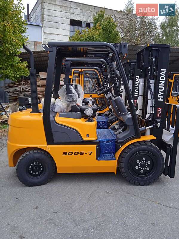 Вилочный погрузчик Hyundai 30D 2025 в 