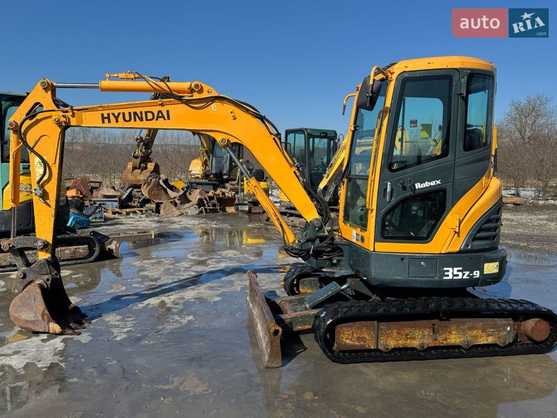 Миниэкскаватор Hyundai 35L 2015 в Недобоевцах