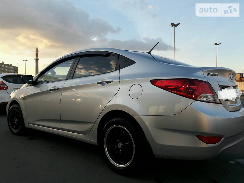 Седан Hyundai Accent 2011 в Киеве