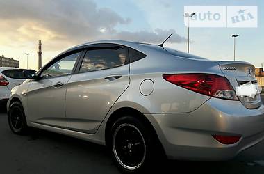 Седан Hyundai Accent 2011 в Киеве