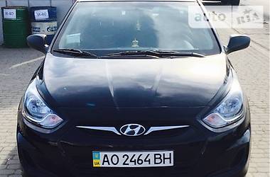 Седан Hyundai Accent 2014 в Тячеве