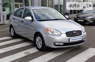 Седан Hyundai Accent 2010 в Киеве