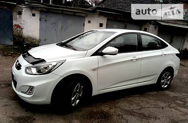 Седан Hyundai Accent 2012 в Чернигове