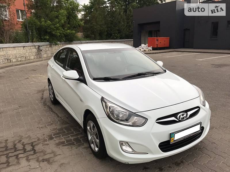 Седан Hyundai Accent 2011 в Львове