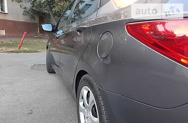 Седан Hyundai Accent 2011 в 