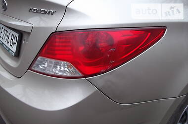 Седан Hyundai Accent 2012 в Кривом Роге