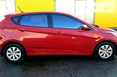 Хетчбек Hyundai Accent 2015 в 